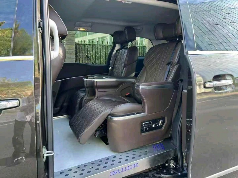 深圳21年别克GL86