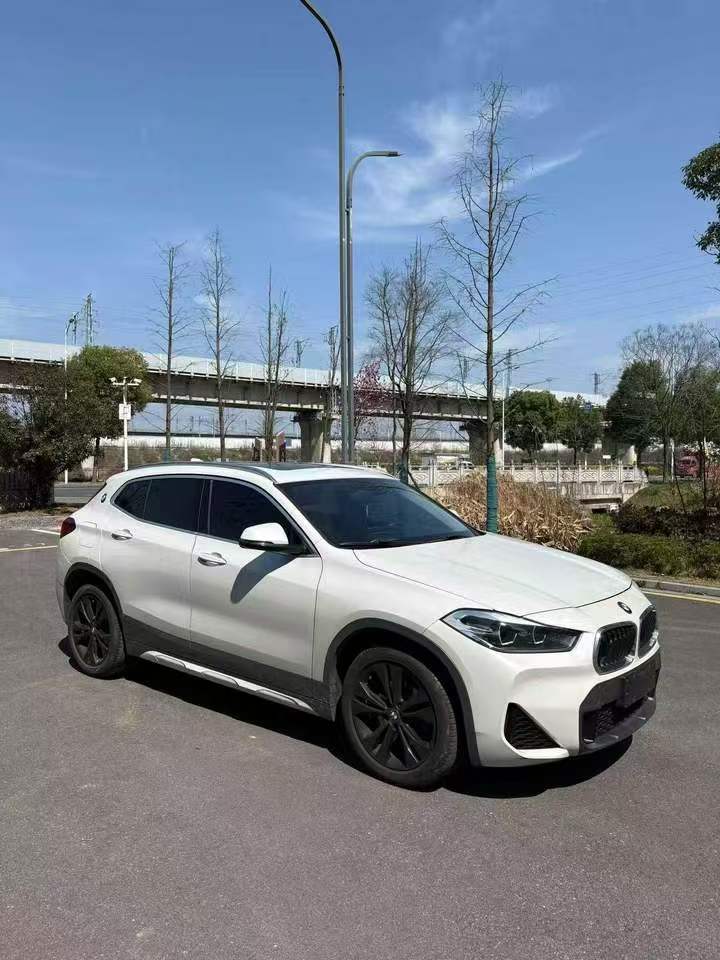 常德21年宝马X23