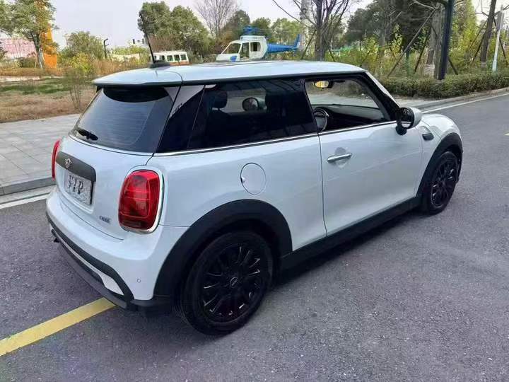 邵阳24年宝马迷你9