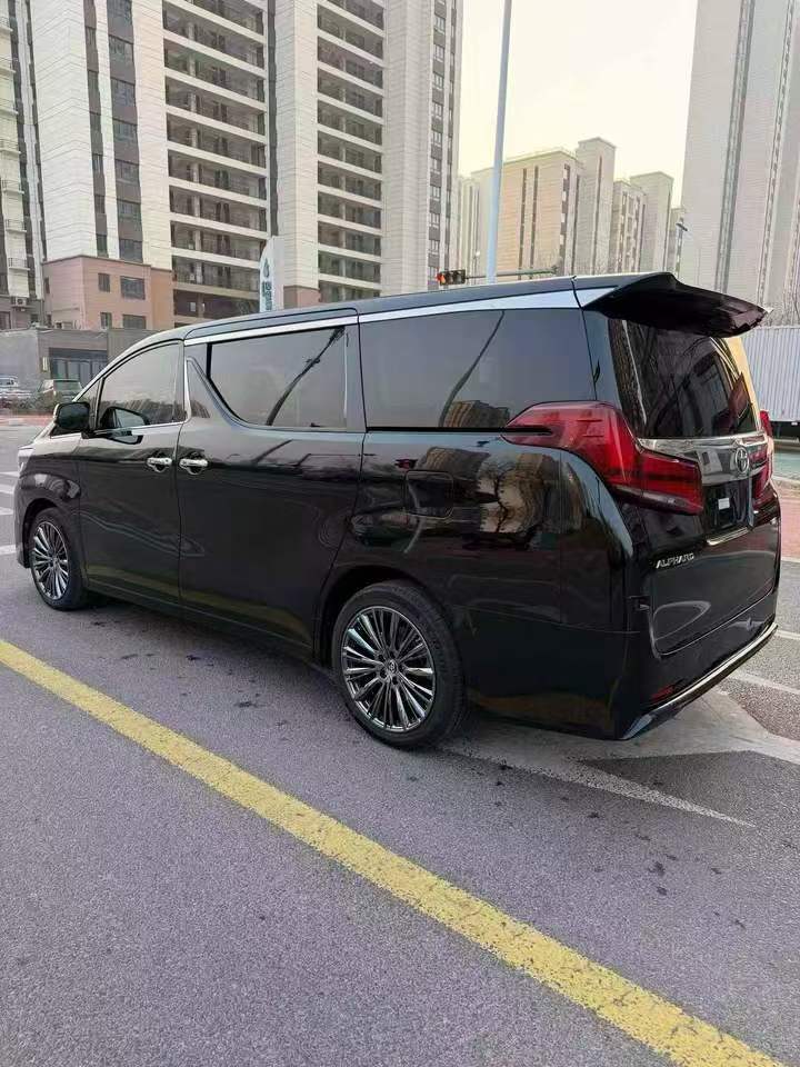 淄博18年丰田埃尔法7