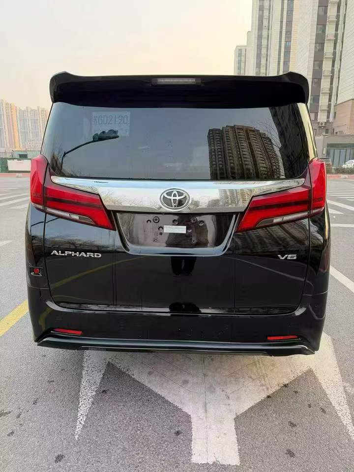 淄博18年丰田埃尔法8