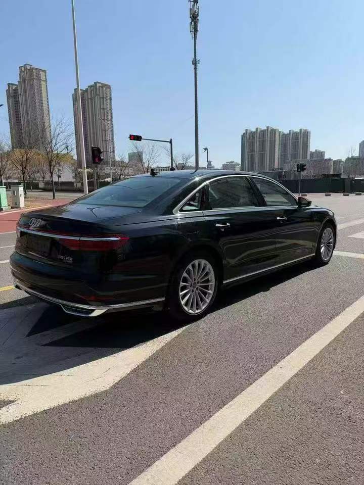 潍坊18年奥迪A8L7