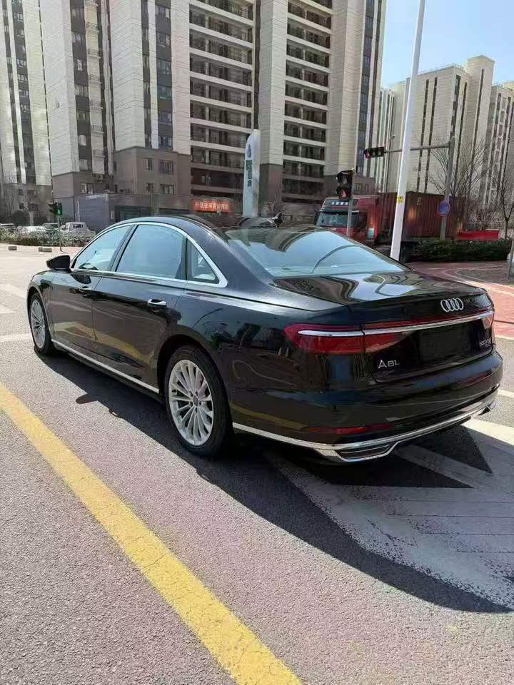 潍坊18年奥迪A8L8
