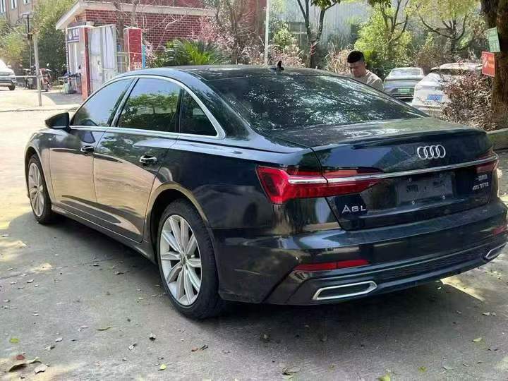 张家界21年奥迪A6L7