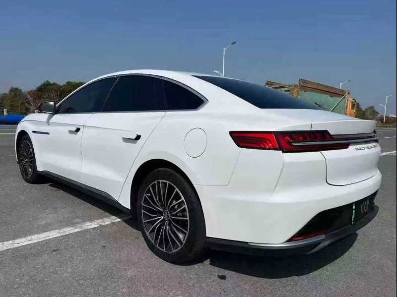 淮安22年比亞迪漢8