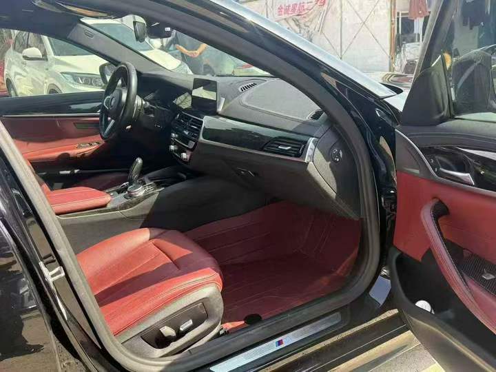 张家界20年宝马5系6