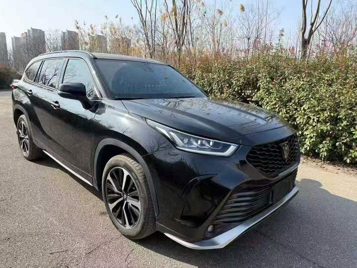 鄂州24年豐田皇冠2