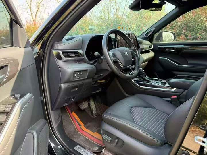 鄂州24年豐田皇冠6