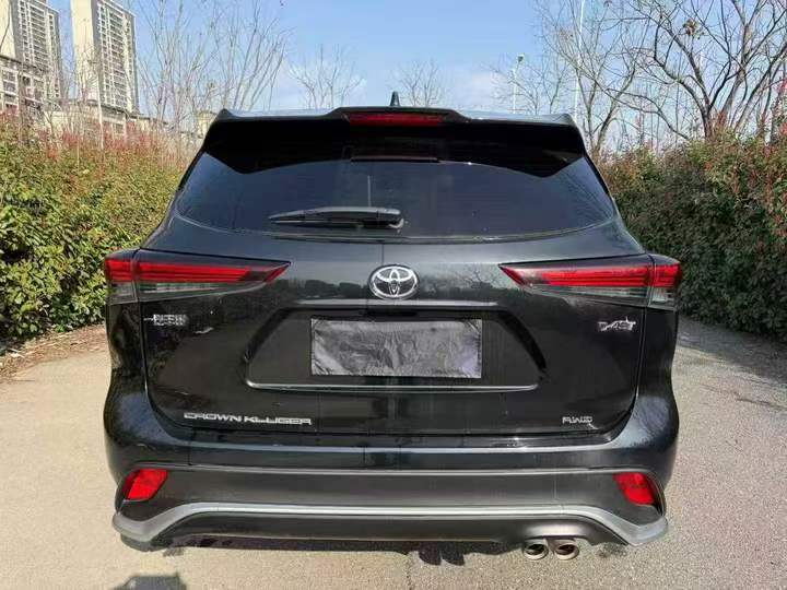 鄂州24年豐田皇冠8