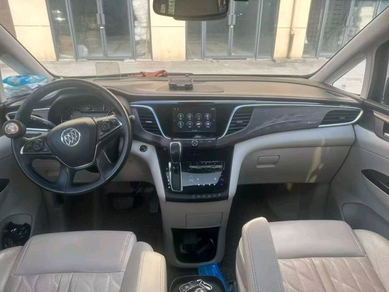 襄阳19年别克GL85