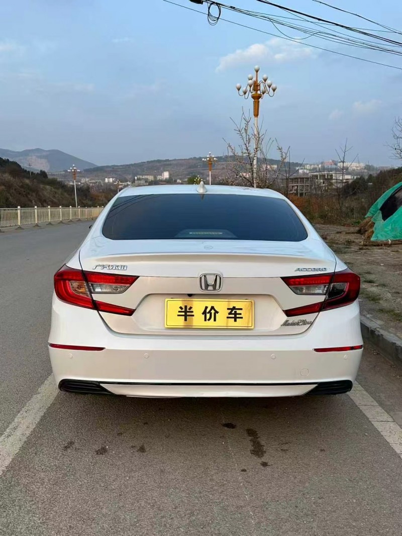 安顺19年本田雅阁8