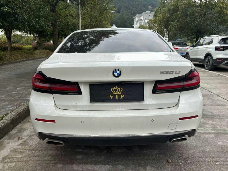 安顺21年宝马5系9