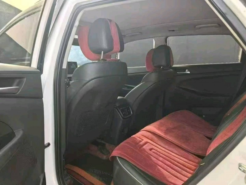 保定20年现代途胜4