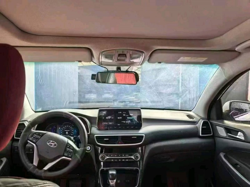 保定20年现代途胜5