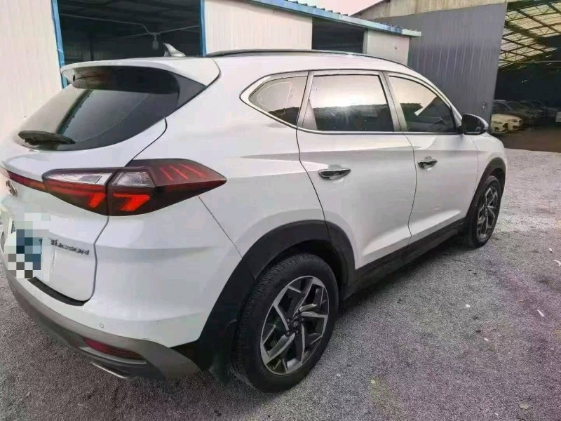 保定20年现代途胜9