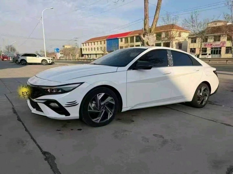 烟台25年现代伊兰特3