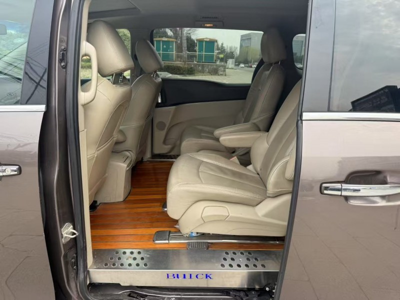 宿迁18年别克GL84