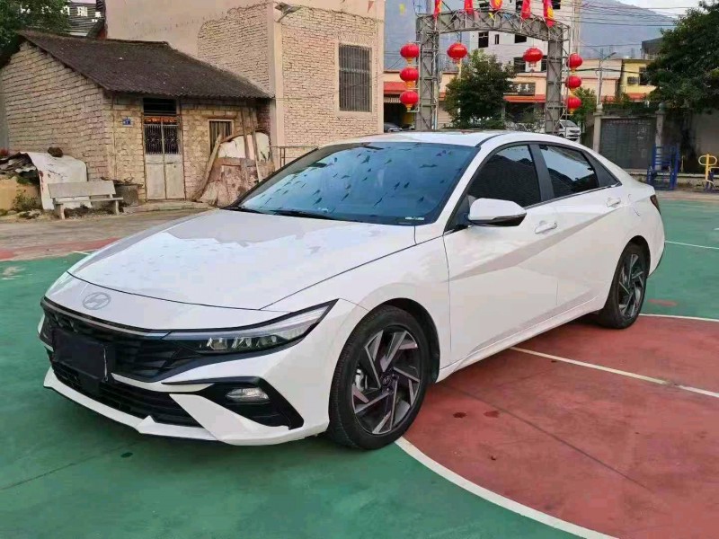 娄底24年现代伊兰特3