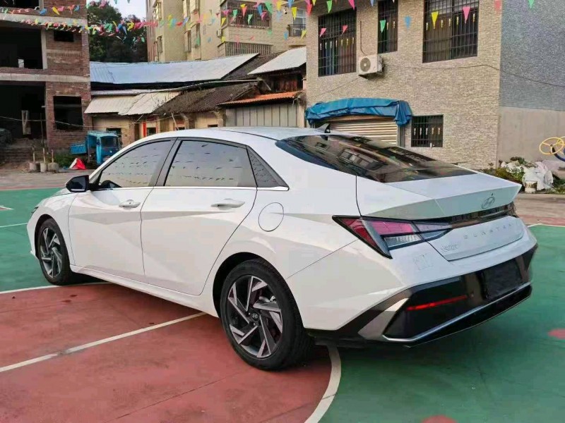 娄底24年现代伊兰特7