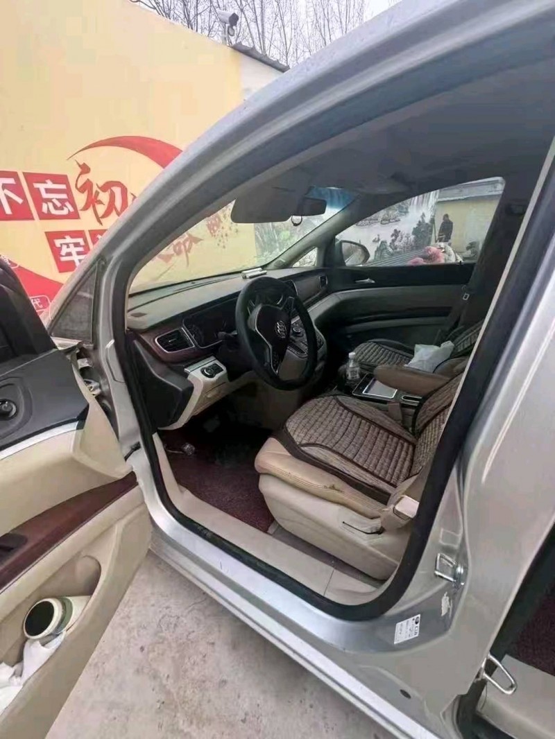 菏泽17年别克GL84