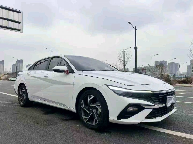 新乡24年现代伊兰特2