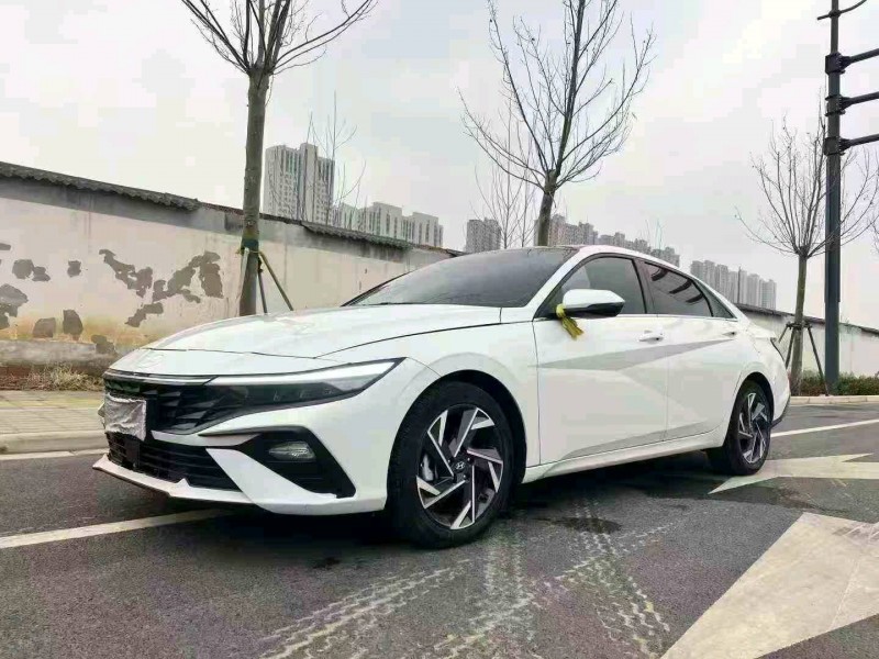 新乡24年现代伊兰特3