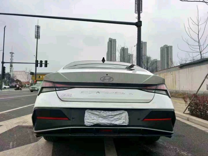 新乡24年现代伊兰特4