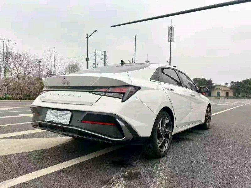 新乡24年现代伊兰特5