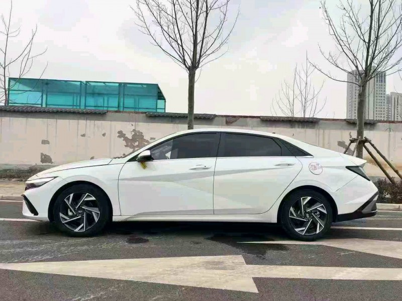 新乡24年现代伊兰特6