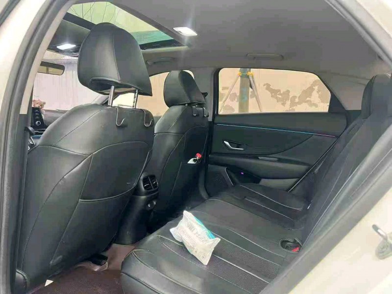 新乡24年现代伊兰特7