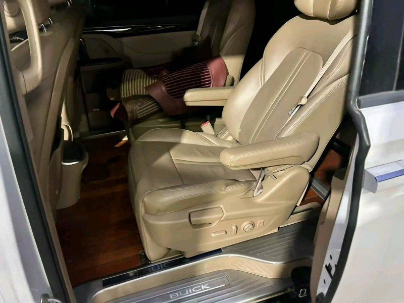 临沂16年别克GL85