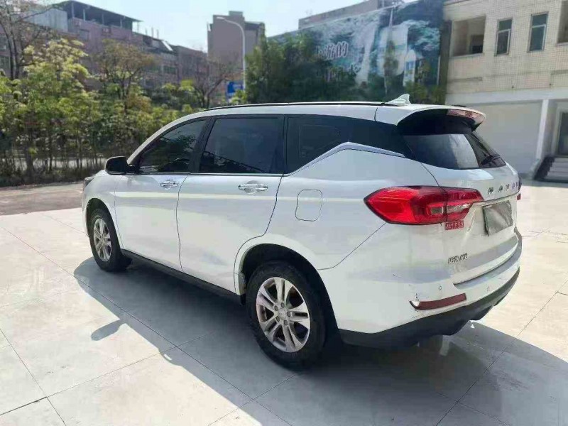 珠海21年哈弗M68