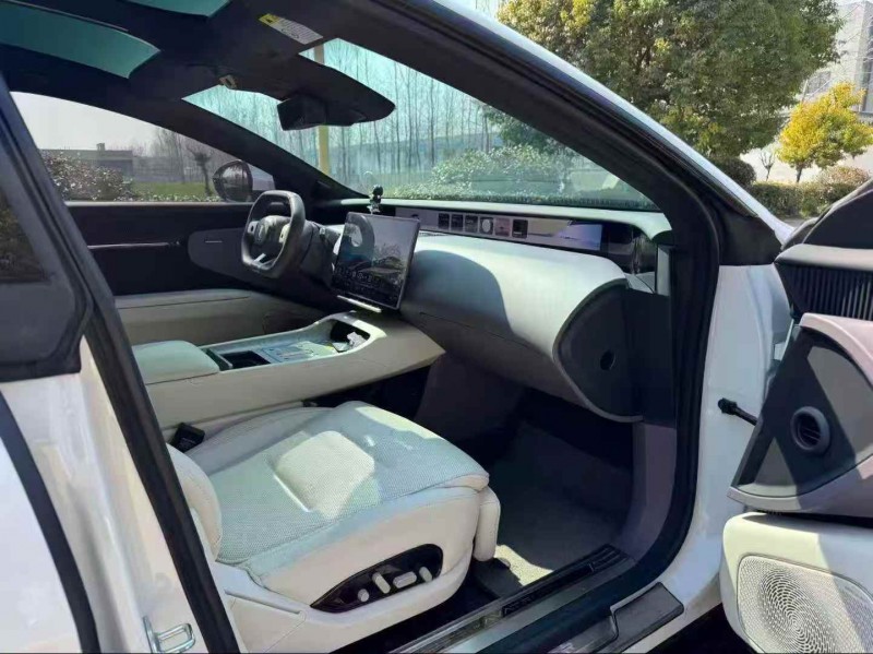 淮安25年阿维塔126