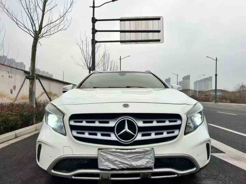 焦作18年奔驰GLA1