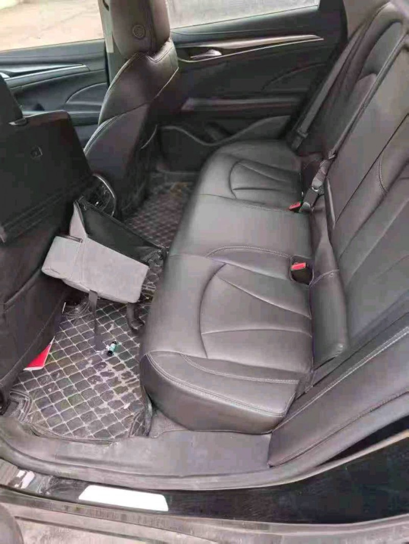 新乡23年别克君越4