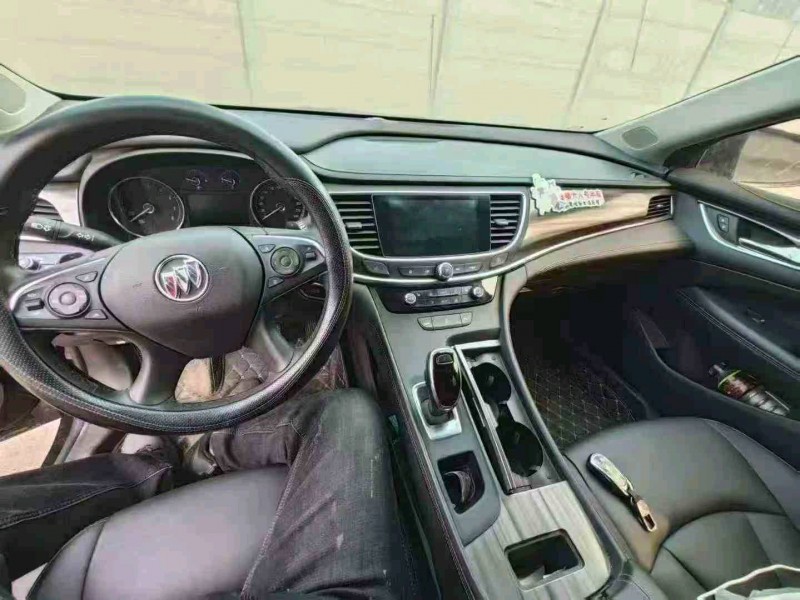 新乡23年别克君越6