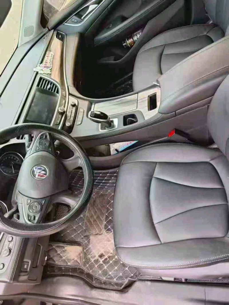 新乡23年别克君越7