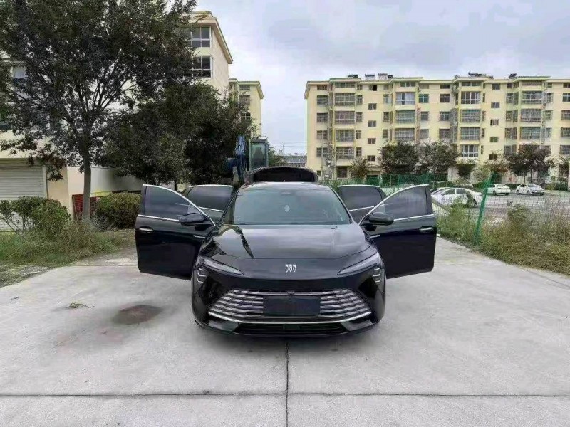 徐州23年别克君越7