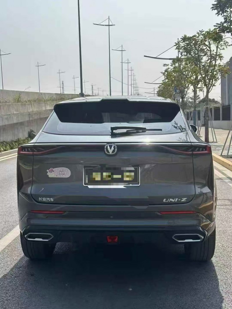 湛江25年長安汽車UNI9