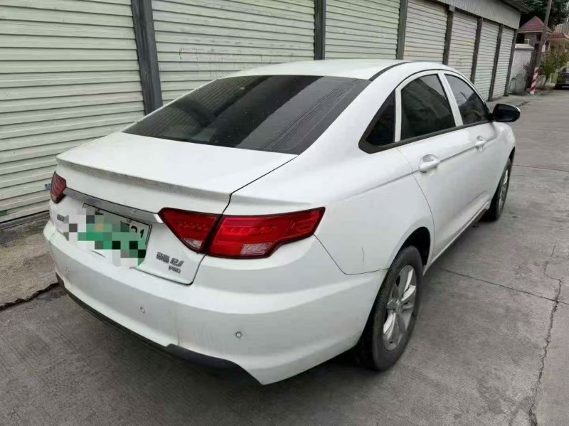 湛江23年吉利帝豪7