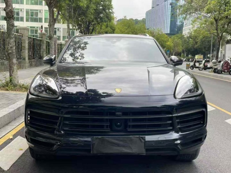 佛山18年保时捷卡宴1