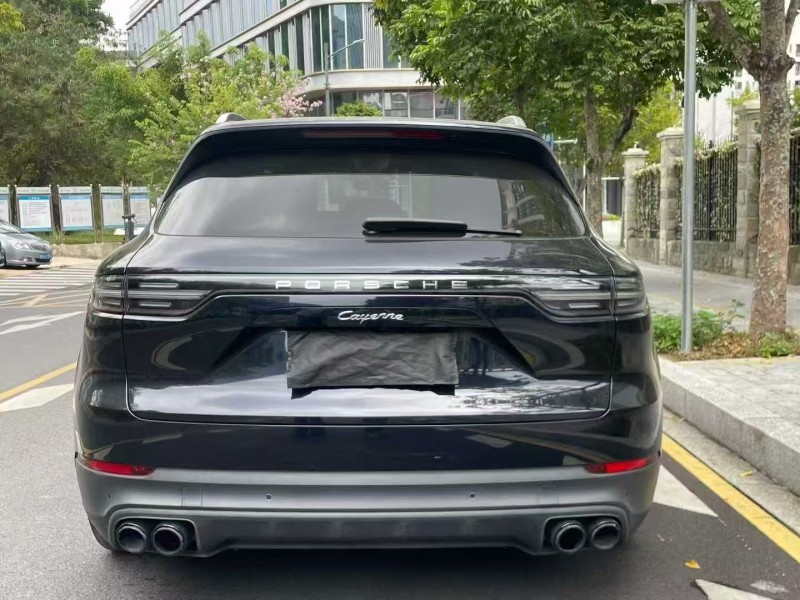 佛山18年保时捷卡宴8