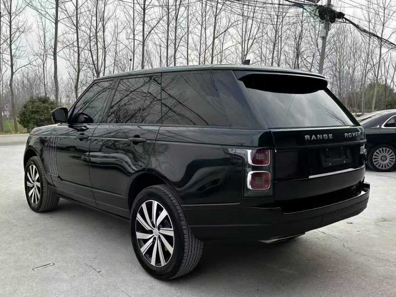 徐州17年路虎攬勝行政8