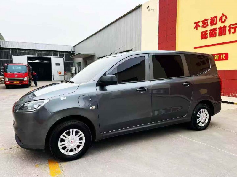 棗莊24年五菱汽車宏光2