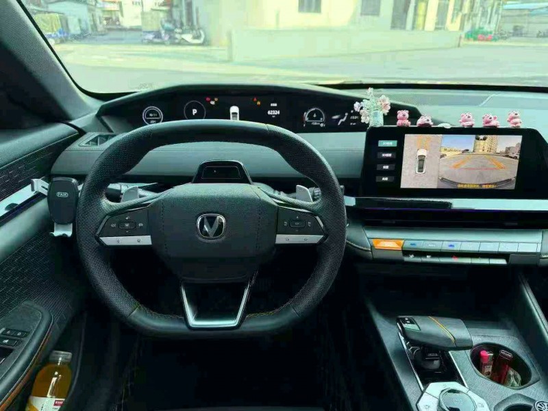 汕头23年长安汽车UNI7