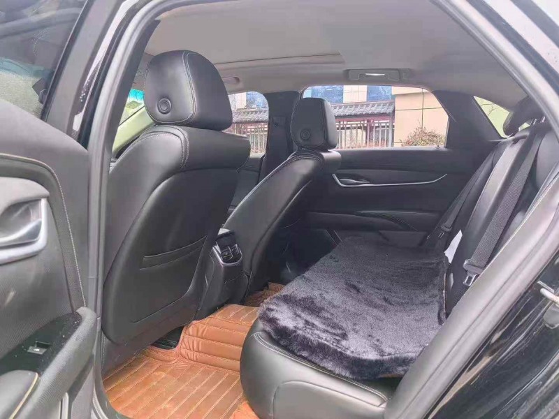 济宁19年凯迪拉克XTS5