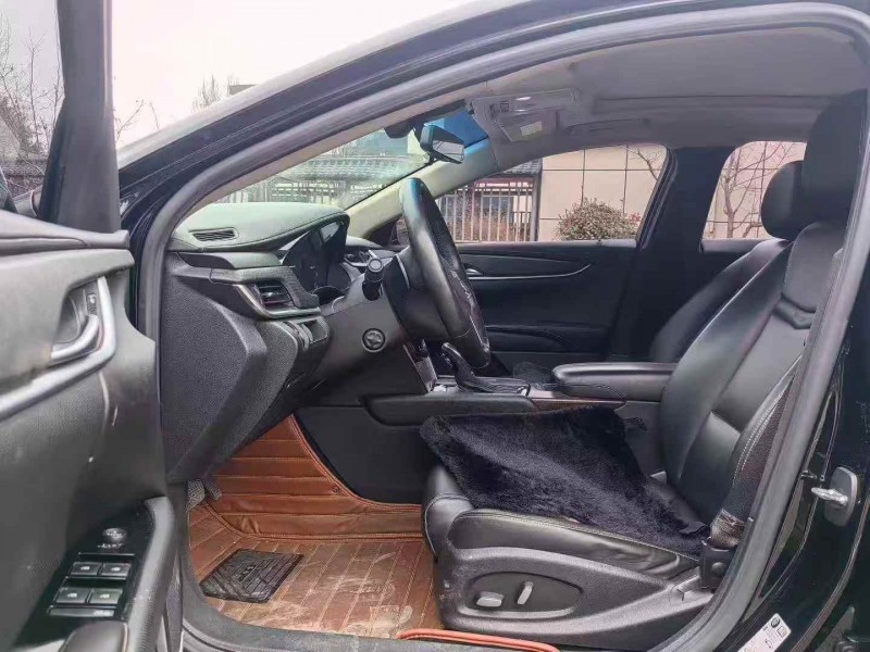 济宁19年凯迪拉克XTS6