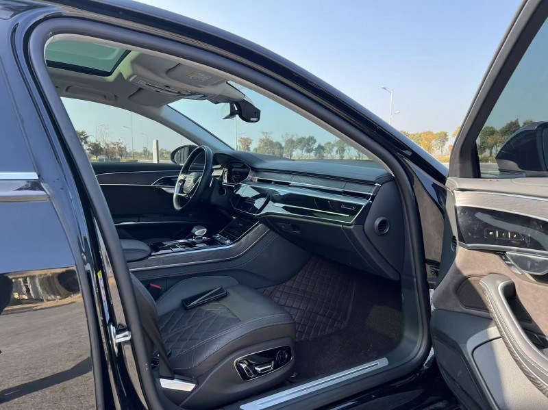 淮安23年奥迪A8L6