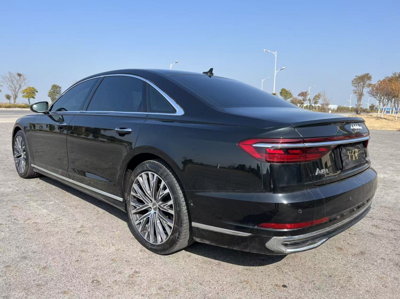 淮安23年奥迪A8L8