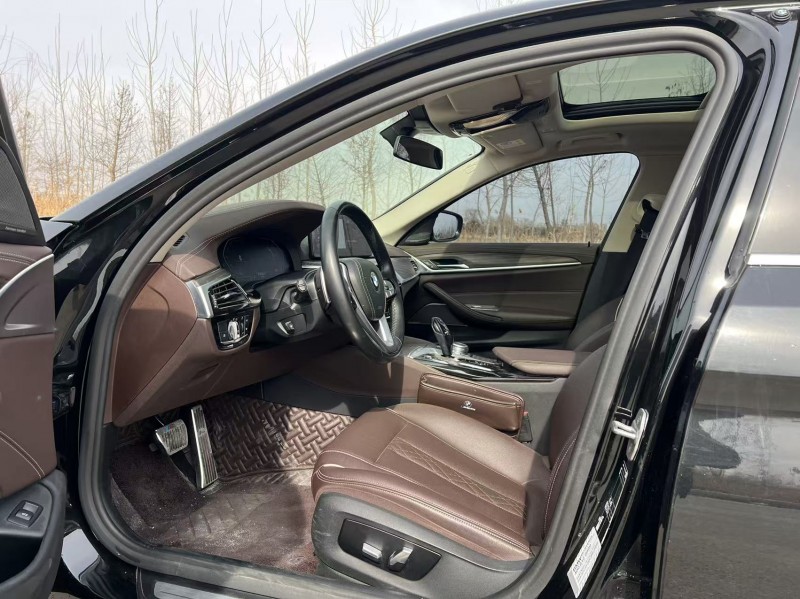 徐州22年宝马5系4